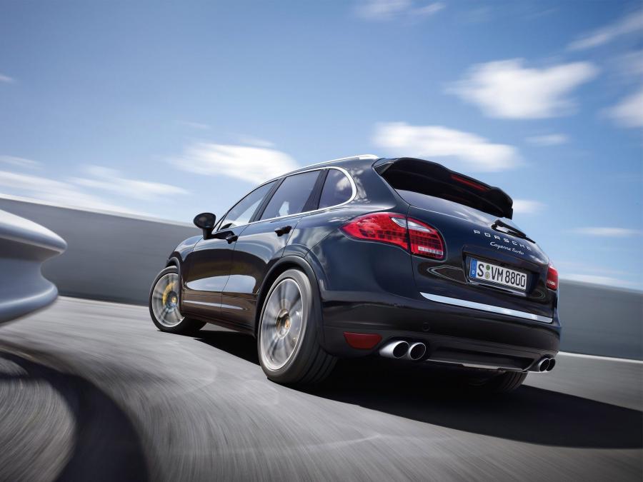  Porsche Cayenne Turbo 2011 года  (фото 9 из 20)